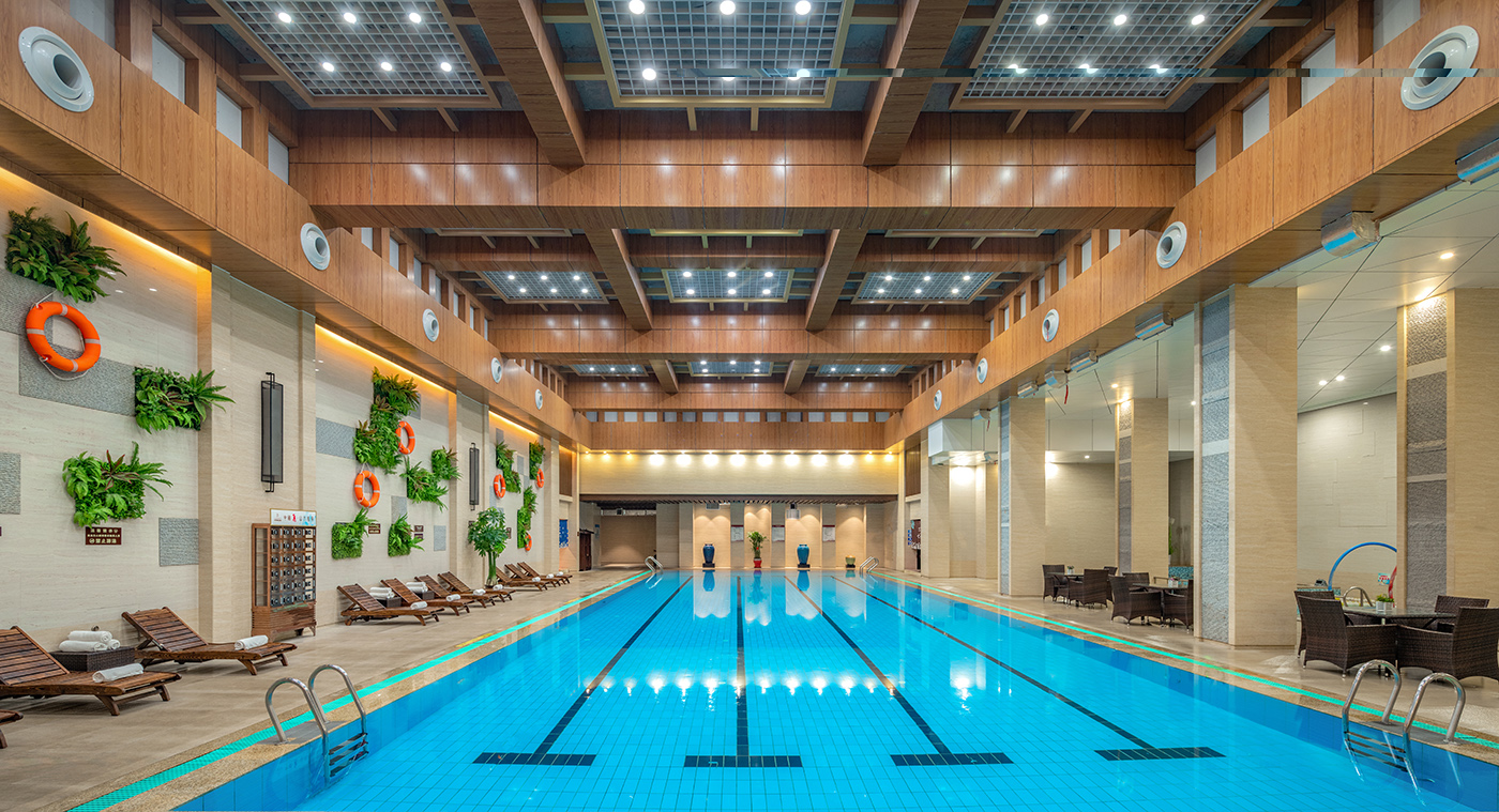 一楼室内温泉泳池2.JPG
