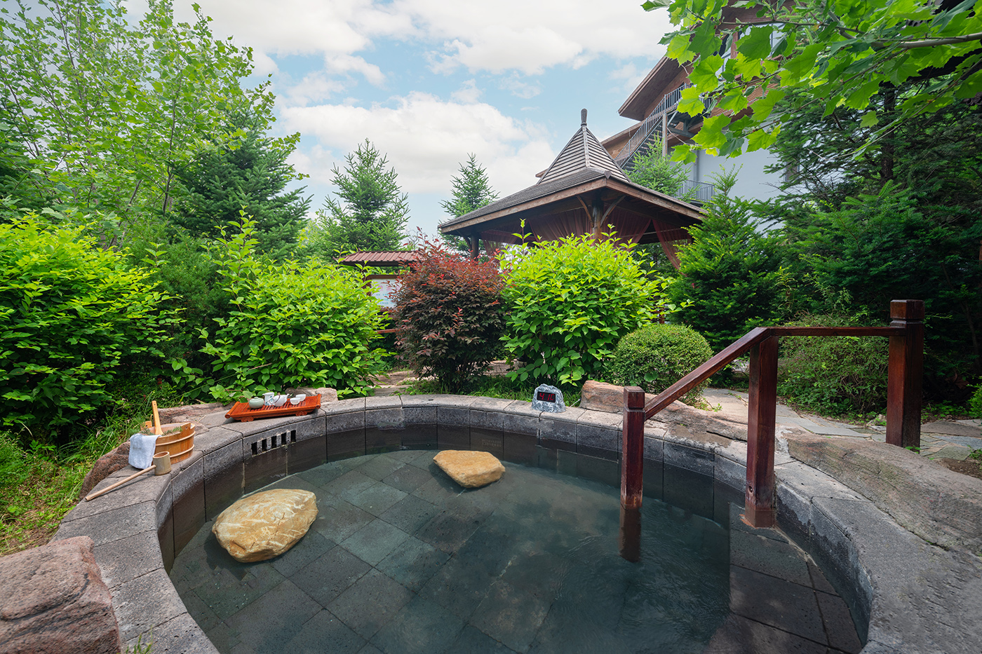 露天温泉泡池 (13).JPG