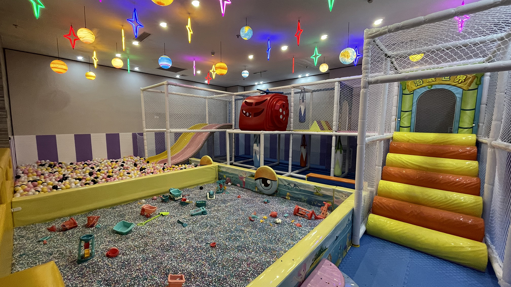 三楼免费儿童淘气堡 (3).jpg